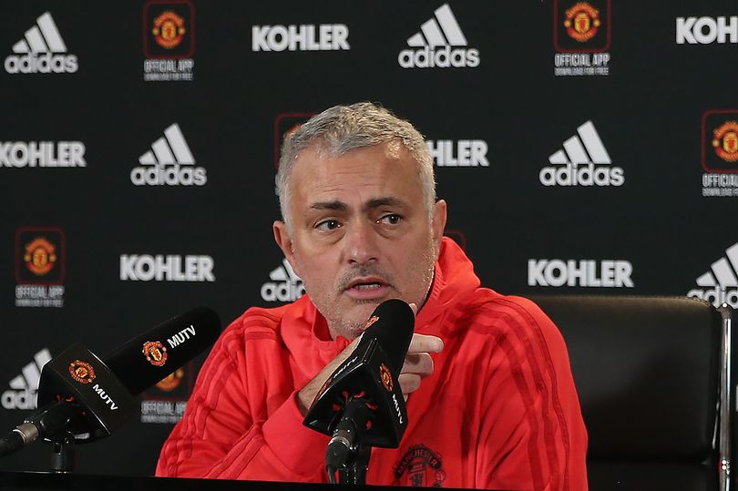 Mourinho làm gắt, từ chối hé lộ thông tin lực lượng Man Utd