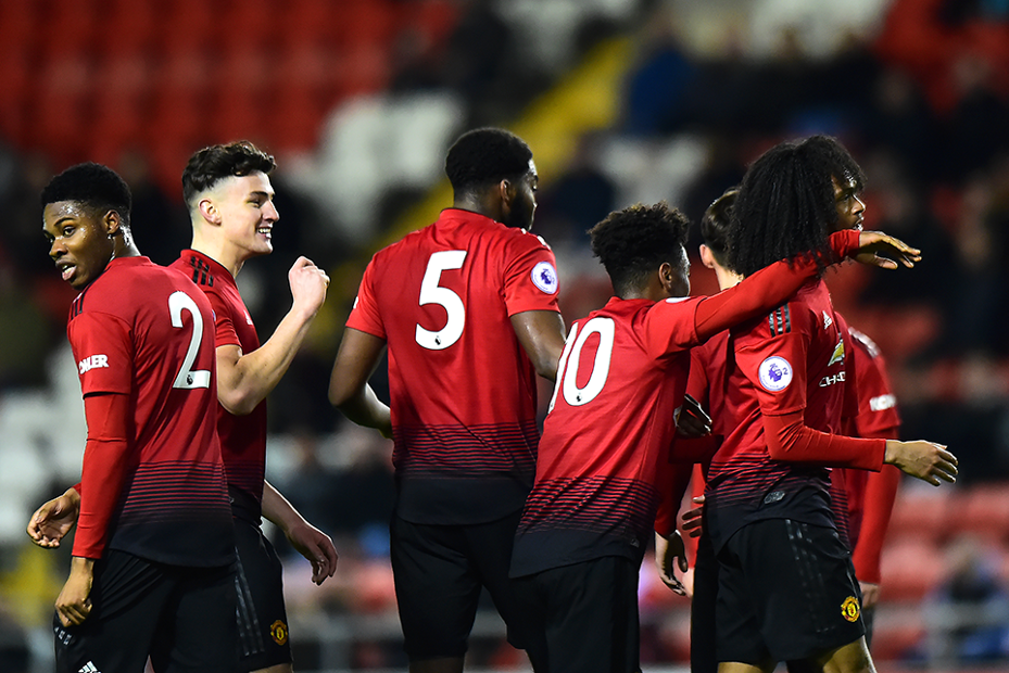 Man Utd beat PSG to reach quarter-finals - Bóng Đá