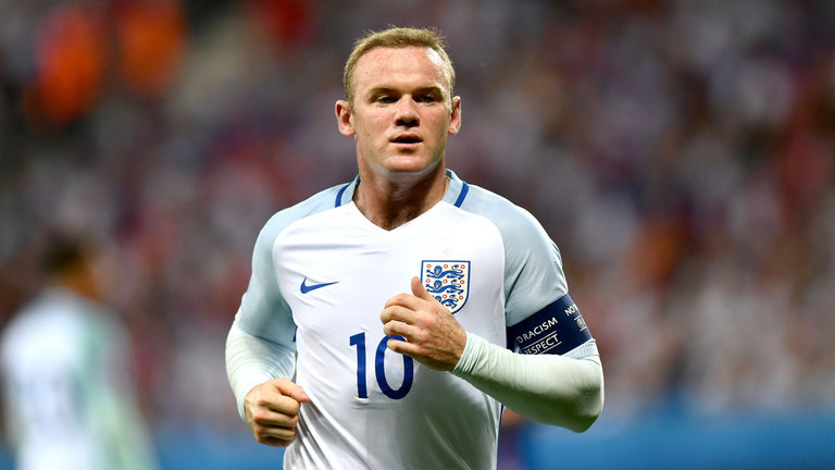 Rooney lập hatrtick - Bóng Đá