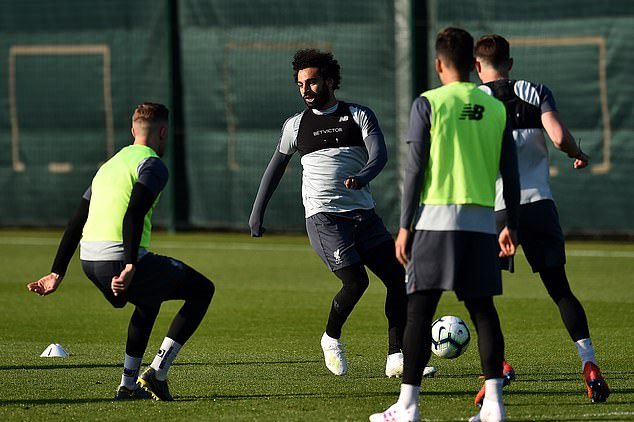 Liverpool tập luyện, Salah làm trò - Bóng Đá