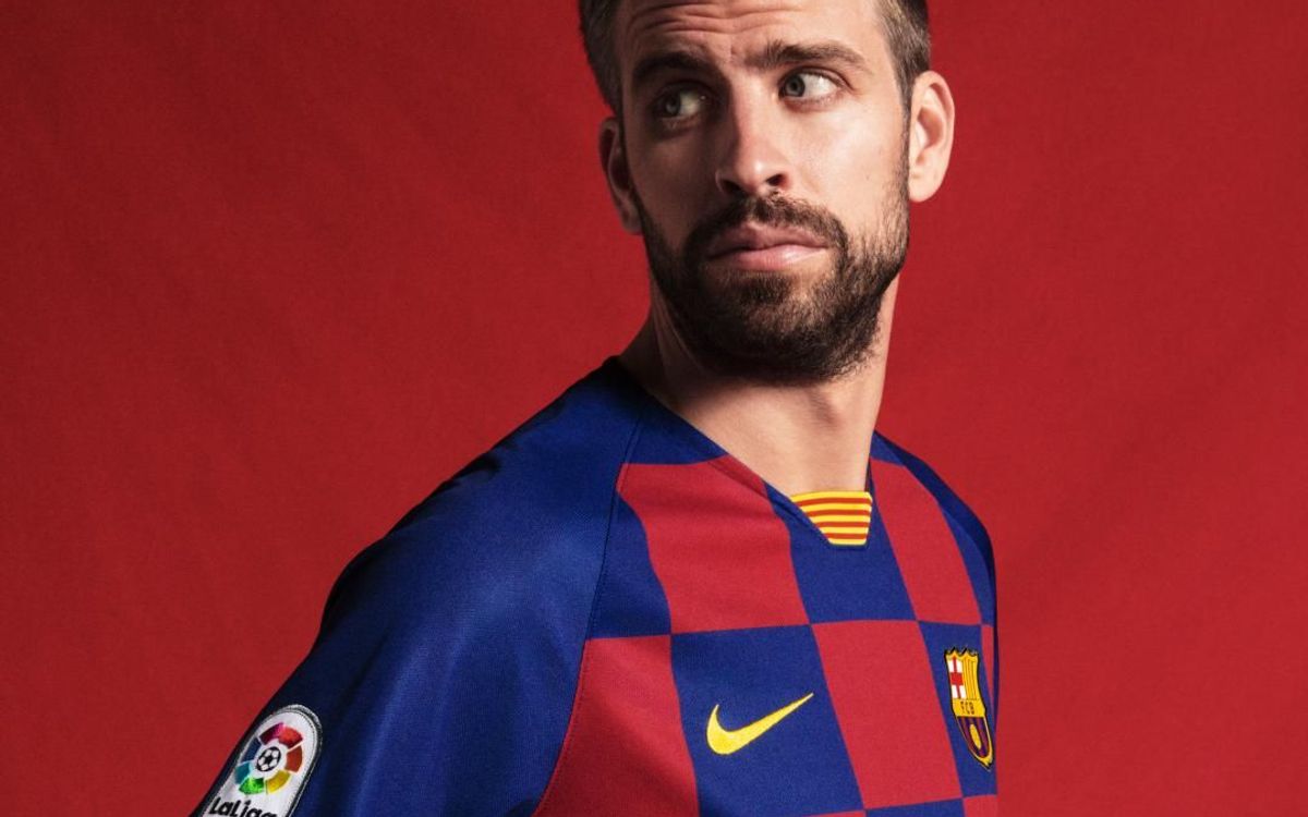 Barcelona chính thức ra mắt áo đấu ca-rô lạ mắt - Bóng Đá