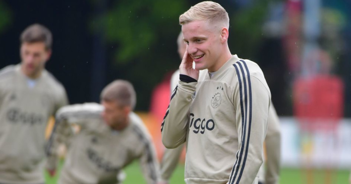 Ajax midfielder wants Man Utd move as Prem switch is talked up - Bóng Đá