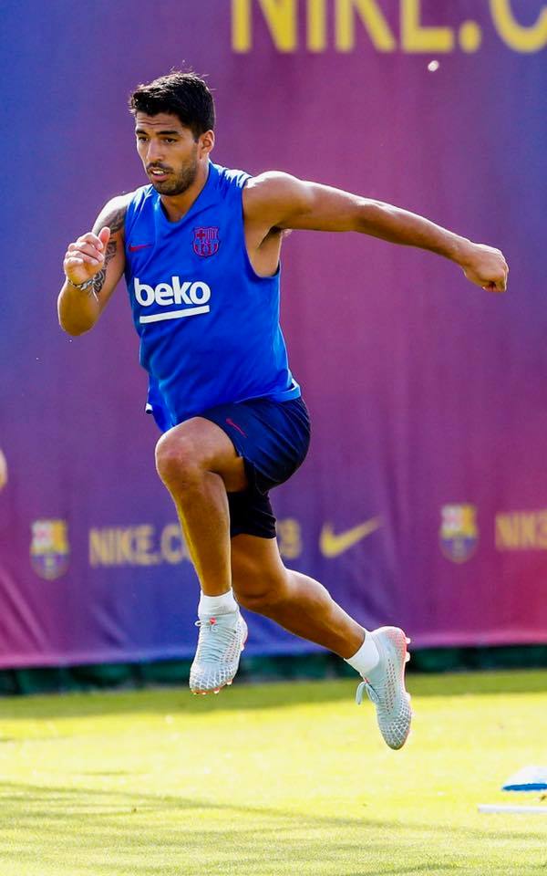 Barcelona tập luyện - Bóng Đá