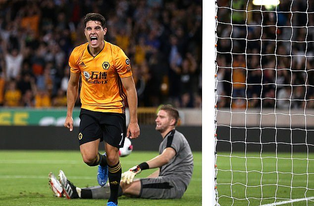 https://www.dailymail.co.uk/sport/football/article-7361539/Wolves-4-0-Pyunik-agg-8-0-Nuno-Espirito-Santos-men-reach-Europa-League-play-round-style.html - Bóng Đá