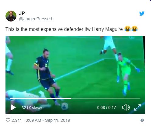 ‘Next Phil Jones’ – Some fans react to Maguire giving away a penalty for England - Bóng Đá