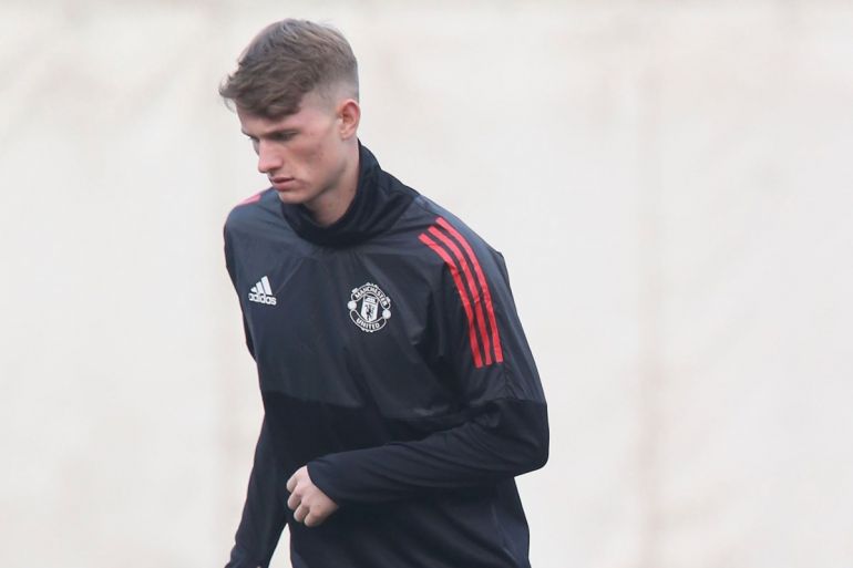 Man Utd youngster makes training return after cancer treatment - Bóng Đá