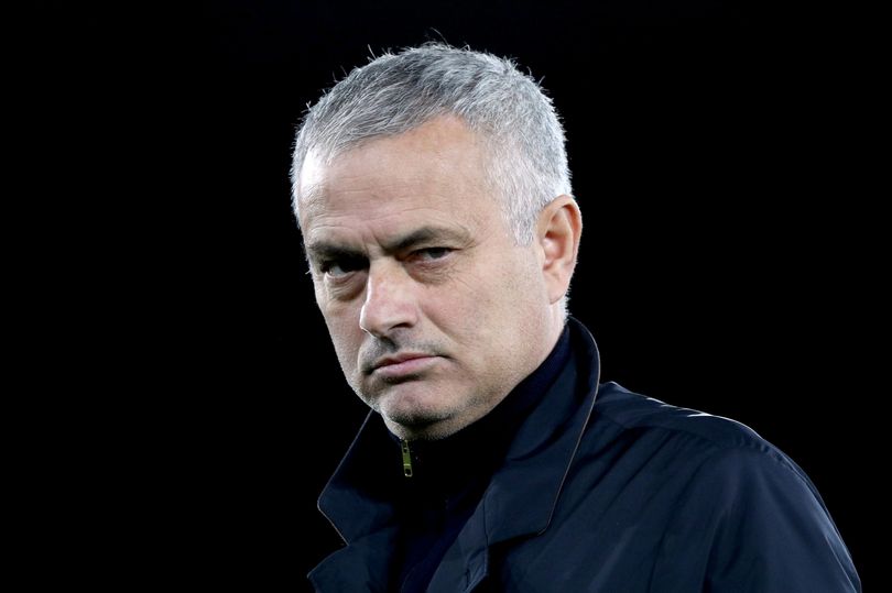 'It would really hurt' - Chelsea fans react to Jose Mourinho to Tottenham reports - Bóng Đá