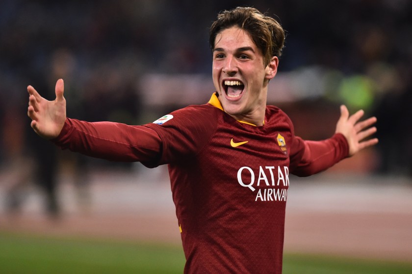 Manchester United send scouts to watch Roma youngster Nicolo Zaniolo score twice for Italy - Bóng Đá