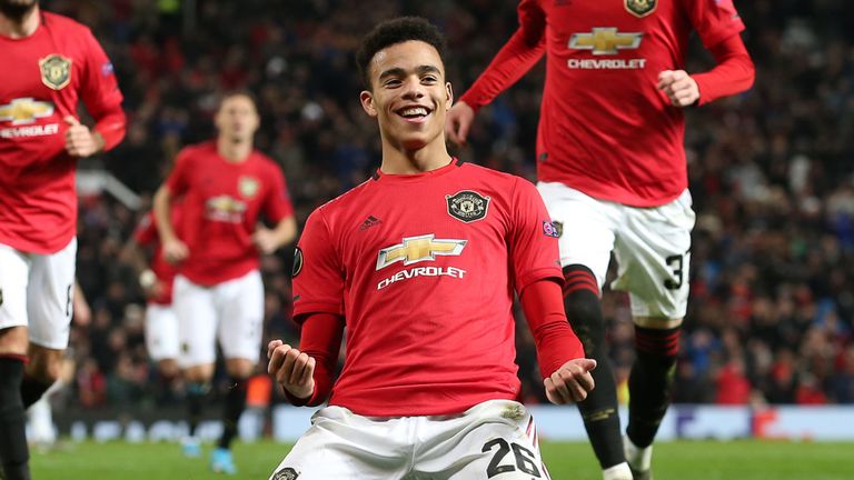 Comparing these 2 Man Utd attackers – Stats show this 7-goal teenager is a more natural finisher - Bóng Đá