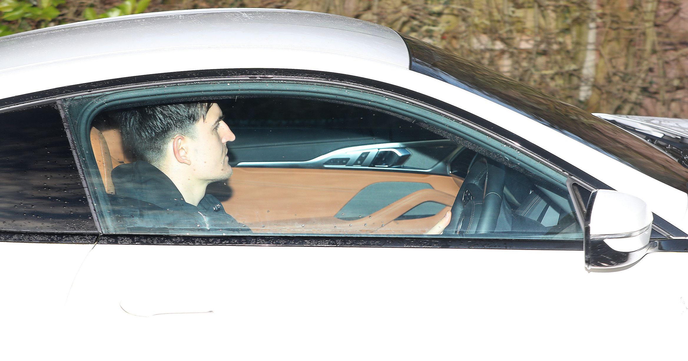 Pictures: Manchester United players arrive at Carrington after Tranmere win - Bóng Đá