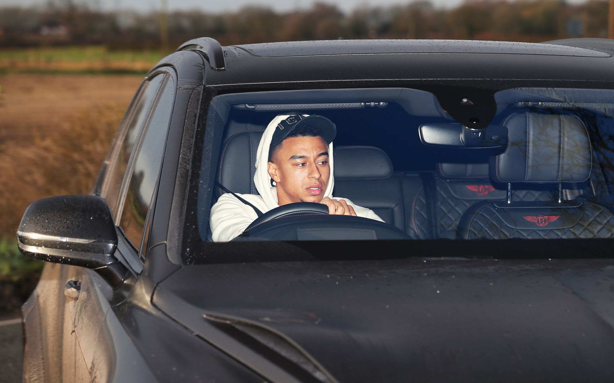 Pictures: Manchester United players arrive at Carrington after Tranmere win - Bóng Đá