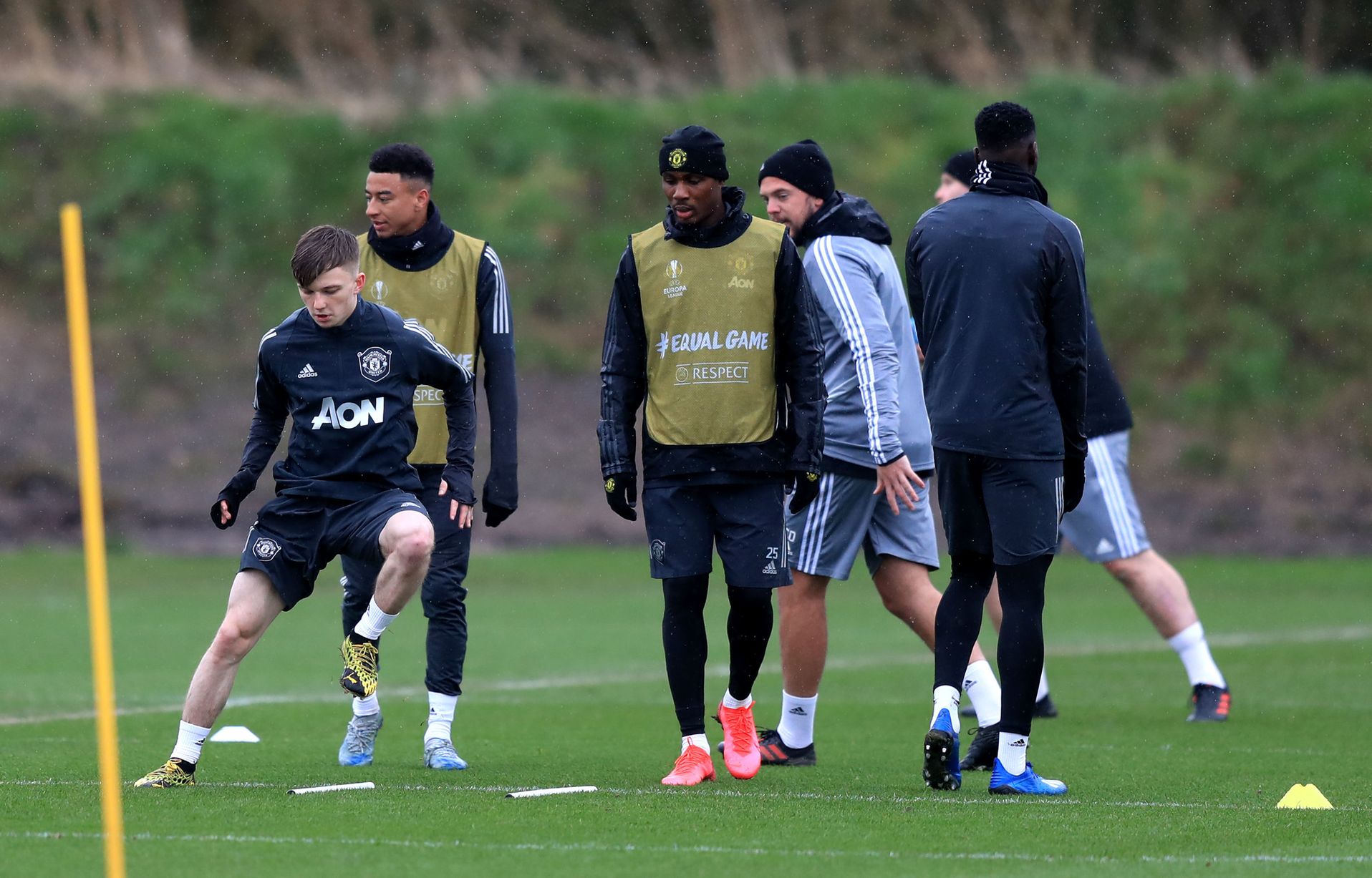 Pictures: Manchester United players train ahead of Club Brugge game - Bóng Đá
