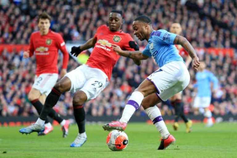 Manchester United defender Aaron Wan-Bissaka 'best one-vs-one defender in the world' says Jamie Carragher - Bóng Đá