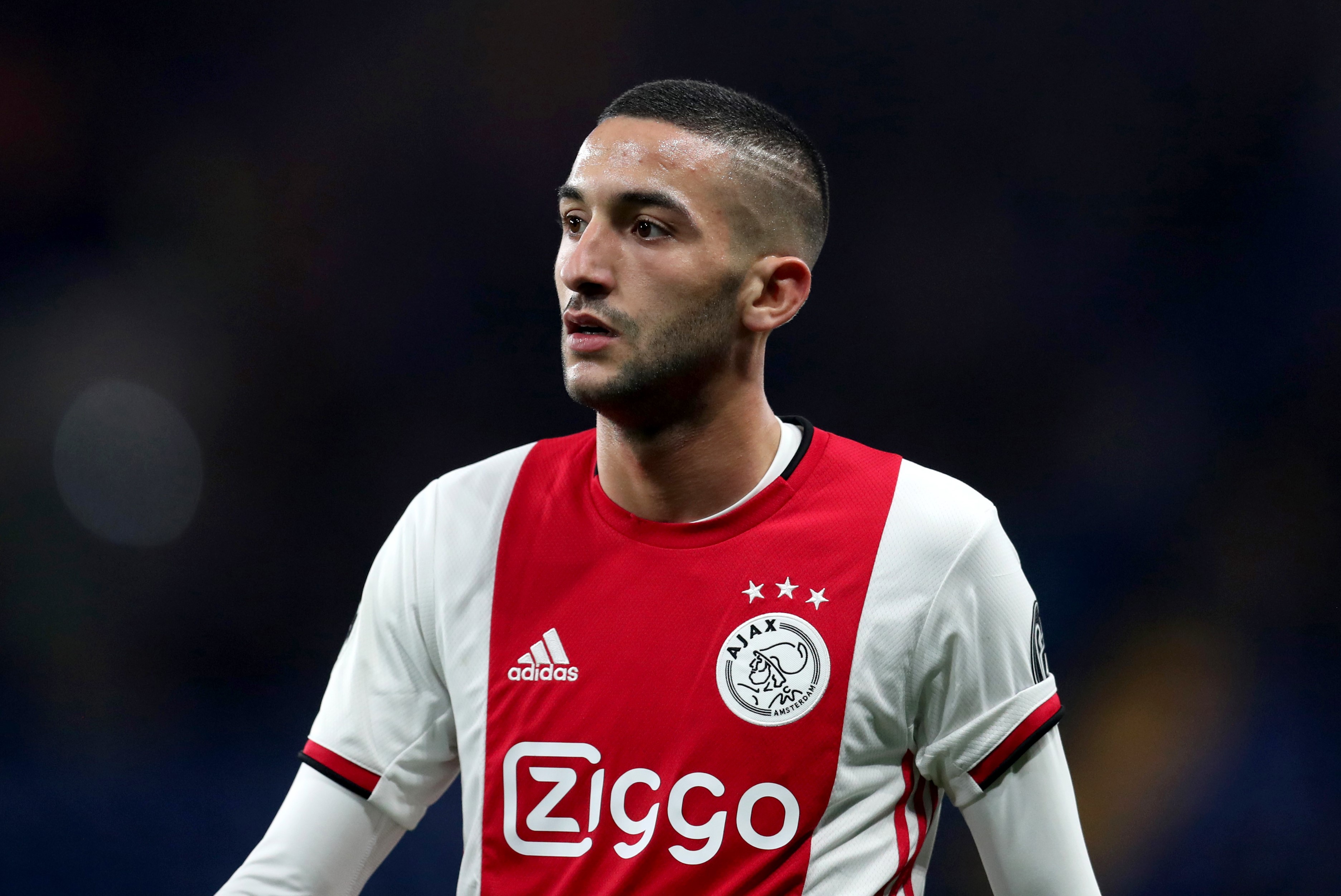 Chelsea's £37m signing Hakim Ziyech backed to help two key stars by Peter Crouch - Bóng Đá