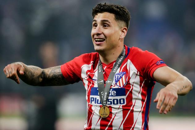 Chelsea aim to seal £60m signing of Jose Gimenez as West Ham hold onto Declan Rice - Bóng Đá