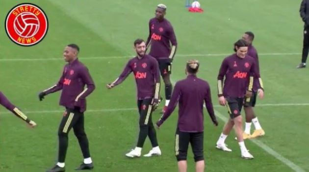 Bruno Fernandes snaps at Man Utd new boy Alex Telles in training footage - Bóng Đá