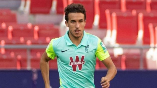 7. Luis Milla (26, Granada): Milla là một trong những cầu thủ có phong độ ổn định nhất của Granada mùa này, góp công lớn giúp CLB xếp thứ 7 tại La Liga vào dịp Giáng sinh.