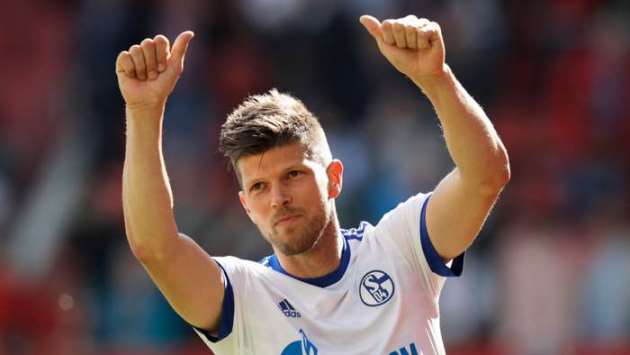 Huntelaar returns to Schalke to help club's fight against Bundesliga relegation - Bóng Đá