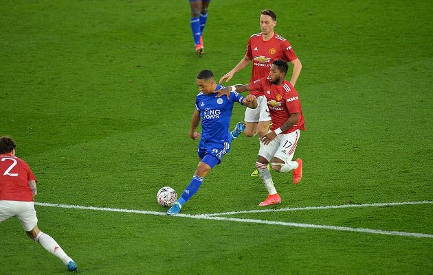 Tielemans lấn át các tiền vệ của Man Utd.