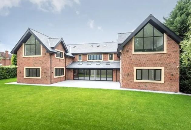 Manchester United Star Puts Incredible £3.5 Million House Up For Sale - Sergio Romero - Bóng Đá