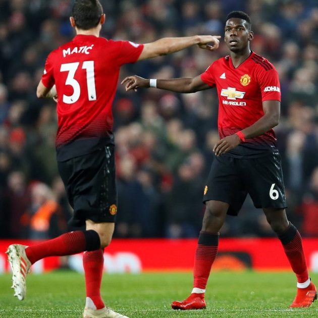 Nemanja Matic ở tuổi 32 đã qua rồi thời kỳ đỉnh cao phong độ, trong khi Paul Pogba dù đẳng cấp nhưng lại chưa chắc ở lại Old Trafford sau mùa bóng này. Ở đội trẻ, James Garner tuy triển vọng, nhưng chỉ là sự lựa chọn cho tương lai.