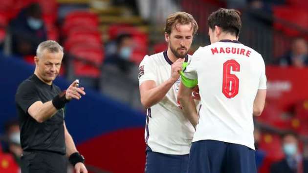 Maguire would be a bigger loss to England than Kane - Neville - Bóng Đá