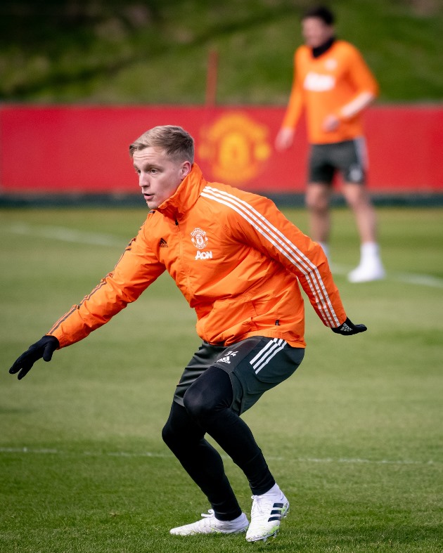 Donny van de Beek luôn sẵn sàng khi được trao cơ hội. Khả năng di chuyển khôn ngoan của anh sẽ giúp HLV Ole Gunnar Solskjaer có thêm phương án tấn công hiệu quả.