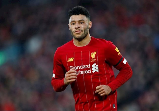 Huyền thoại chỉ ra 2 bến đỗ lý tưởng cho  Oxlade-Chamberlain - Bóng Đá