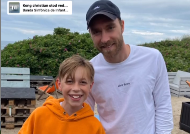 Christian Eriksen pictured in public for the first time since being discharged from hospital as Denmark and Inter Milan star continues recovery - Bóng Đá