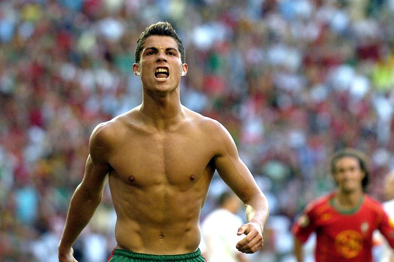5 lần ra mắt của Cristiano Ronaldo diễn ra như thế nào? - Bóng Đá