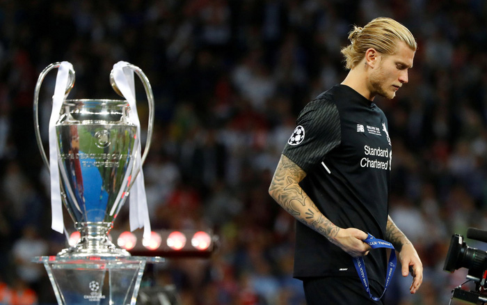 Loris Karius is hoping for a permanent January move to finally end his Liverpool nightmare a - Bóng Đá