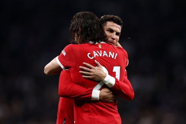 Cristiano Ronaldo and Edinson Cavani break 11-year-old record with Man Utd goal - Bóng Đá
