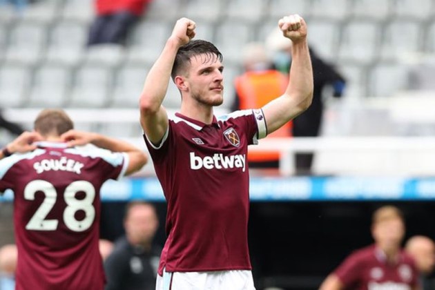West Ham 'are determined to build their future around Declan Rice and would REJECT a £100m bid' from Chelsea, Man City or Man United - Bóng Đá