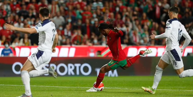 Ronaldo đau đớn nhìn Serbia giành tấm vé dự World Cup 2022 - Bóng Đá