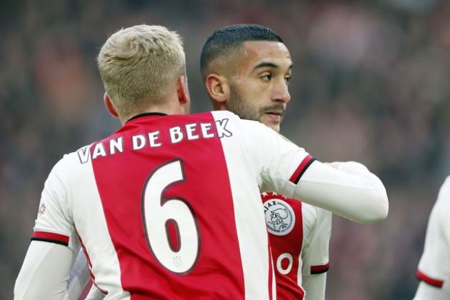 Hakim Ziyech's prediction for Donny van de Beek yet to come true despite private chat - Bóng Đá