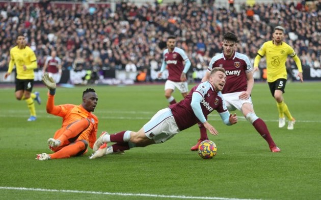 ‘It’s not about that!’ – Rio Ferdinand accuses Edouard Mendy of trying to play ‘perfect football’ in lead up to West Ham error - Bóng Đá