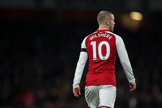 Jack Wilshere reveals how he got iconic Arsenal No.10 shirt after Robin van Persie’s Manchester United move –  - Bóng Đá