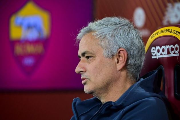 Jose Mourinho eyeing Arsenal raid in £83m spree as furious rant sparks Roma exodus - Bóng Đá