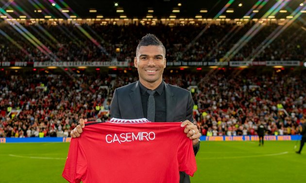 Casemiro tươi như hoa trong 3 áo đấu Man Utd - Bóng Đá