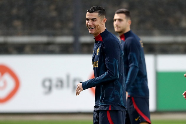 Ronaldo pictured training with Portugal and Manchester United teammate Diogo Dalot - Bóng Đá