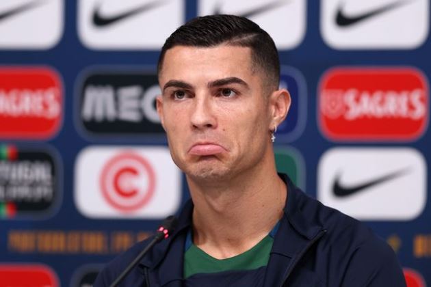 Cristiano Ronaldo receives mischievous first transfer offer after Man Utd deal terminated AFC Crewe's highest paid player, taking home £35 per week - Bóng Đá