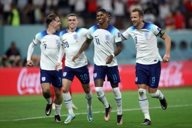 Rashford tỏa sáng trước xứ Wales.