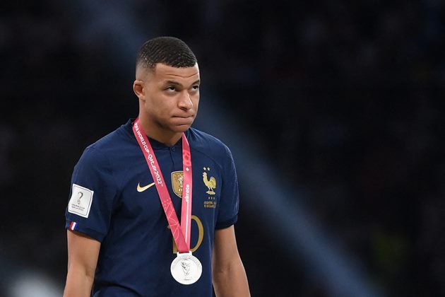 Wayne Rooney urges Kylian Mbappe to leave PSG for Man Utd to reach Messi and Ronaldo’s level - Bóng Đá