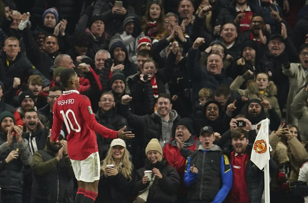 Rashford chia vui với NHM.