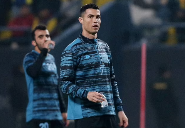 Xavi warns Cristiano Ronaldo  - Bóng Đá
