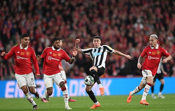 TRỰC TIẾP M.U 2-0 Newcastle (H2): Quỷ đỏ kiểm soát thế trận - Bóng Đá