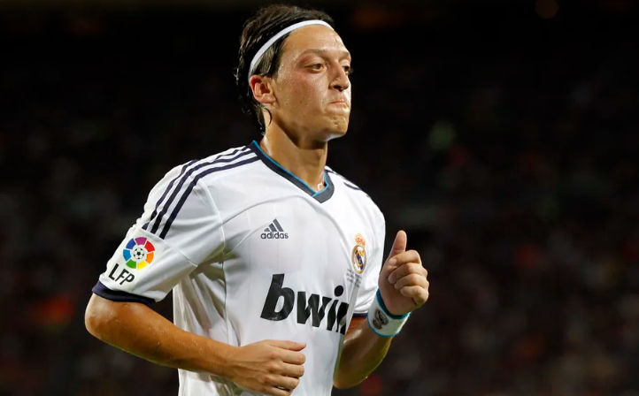 Ozil: “I visited Madrid and Barcelona and the difference was José Mourinho.... Pep didn’t bother to meet me.” - Bóng Đá