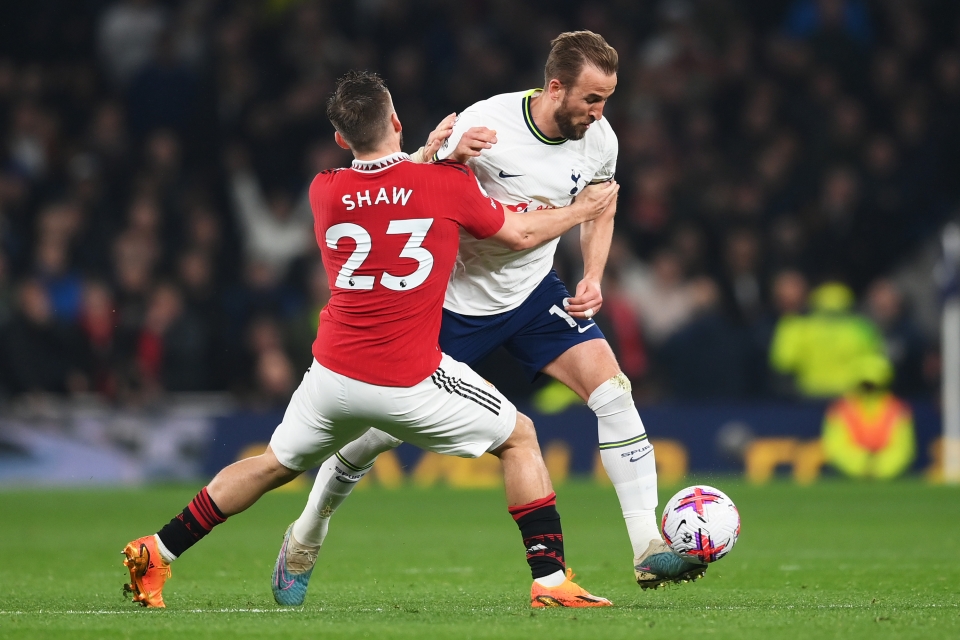 Harry Kane responds to Manchester United fan chants and reveals meeting with Daniel Levy - Bóng Đá