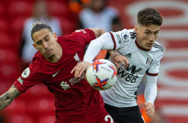 Thắng Fulham, Liverpool áp sát Man United - Bóng Đá