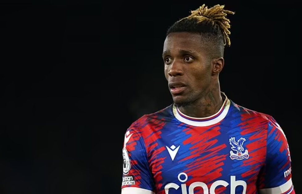 Wilfried Zaha receives staggering £45m Saudi offer to join Cristiano Ronaldo at Al Nassr  - Bóng Đá